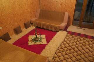 Гостевой дом Lodge Between The Pine Trees Dubočak Четырехместный номер эконом-класса с общей ванной комнатой-2