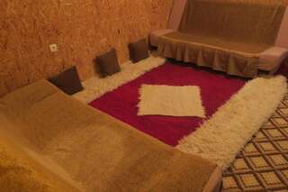 Гостевой дом Lodge Between The Pine Trees Dubočak Четырехместный номер эконом-класса с общей ванной комнатой-45